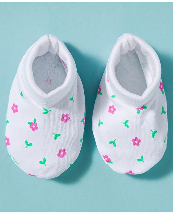 Babyhug 100% Cotton Knit Cap Mittens & Booties With Floral Print Multicolor - Diameter 10 cm