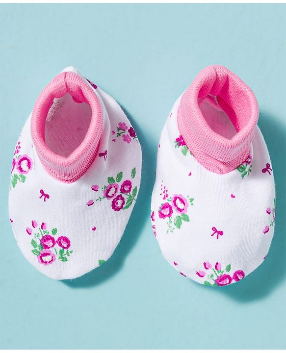 Babyhug 100% Cotton Knit Cap Mittens & Booties With Floral Print Multicolor - Diameter 9.5 cm
