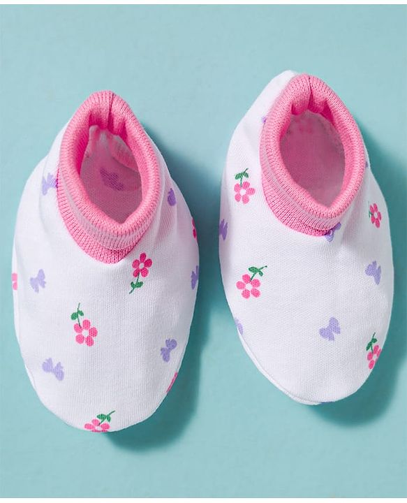 Babyhug 100% Cotton Knit Cap Mittens & Booties With Floral Print Multicolor - Diameter 9.5 cm