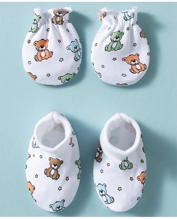 Babyhug 100% Cotton Knit Mittens & Booties With Teddy Bear Print - Multicolor