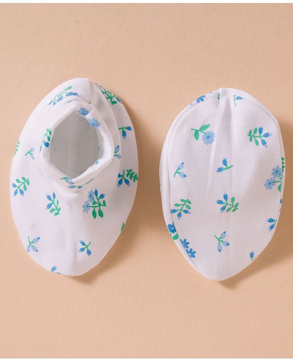 Babyhug 100% Cotton Interlock Knit Cap, Mittens & Booties Set With Floral Print White - Diameter 16 cm