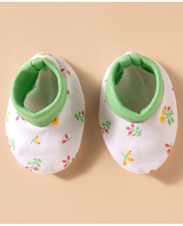 Babyhug 100% Cotton Knit Floral Printed Cap Mittens & Booties Set White & Light Green - Diameter 16 cm
