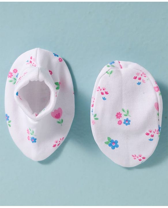 Babyhug 100% Cotton Knit Cap Mittens & Booties Set with Floral Print White - Diameter 16 cm