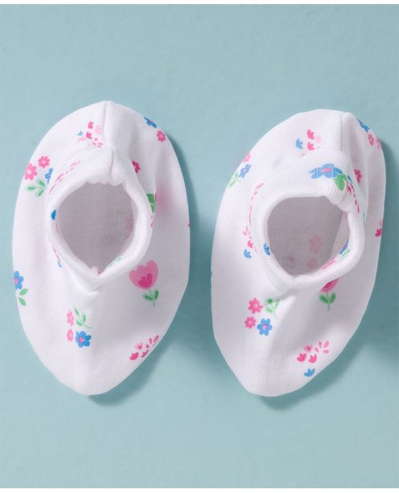 Babyhug 100% Cotton Knit Cap Mittens & Booties Set with Floral Print White - Diameter 16 cm