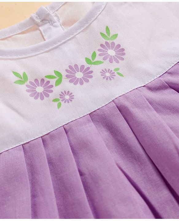 Babyhug 100 % Cotton Cambric Woven Sleeveless Jhabla & Bloomer With Floral Print - Multicolor