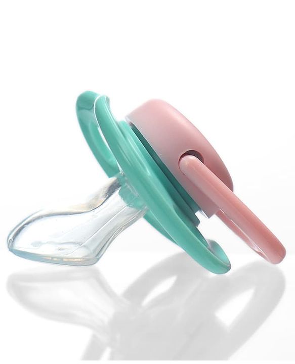 Babyhug Seahorse Print Orthodontic Pacifier Pack of 2| 3+ Months| Protective Hygienic Cap| Breathable Airflow Vents | Orthodontic Silicone Teat | Food-Grade Silicone | BPA Free | Baby Safe