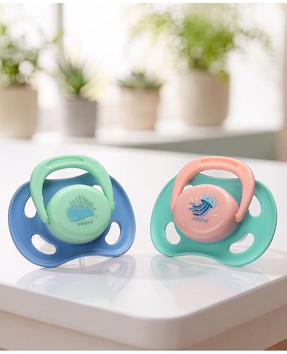 Babyhug Seahorse Print Orthodontic Pacifier Pack of 2| 3+ Months| Protective Hygienic Cap| Breathable Airflow Vents | Orthodontic Silicone Teat | Food-Grade Silicone | BPA Free | Baby Safe