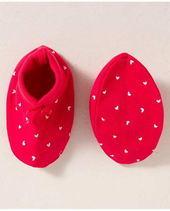 Babyhug 100% Cotton Knit Cap Mittens & Booties with Heart Print & Bow Applique Red - Diameter 14 cm