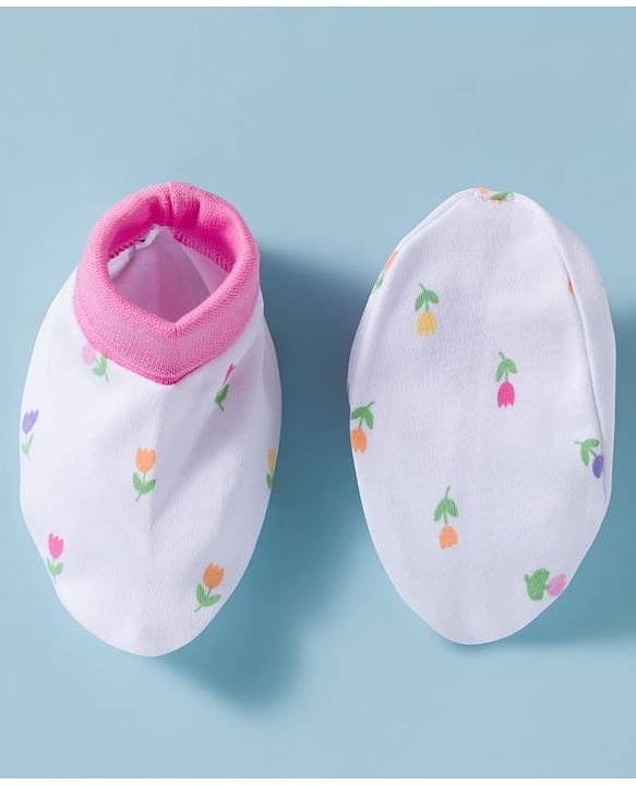 Babyhug 100% Cotton Knit Cap, Mittens & Booties Set with Bow Applique Floral Print  White & Pink - Diameter 10 cm