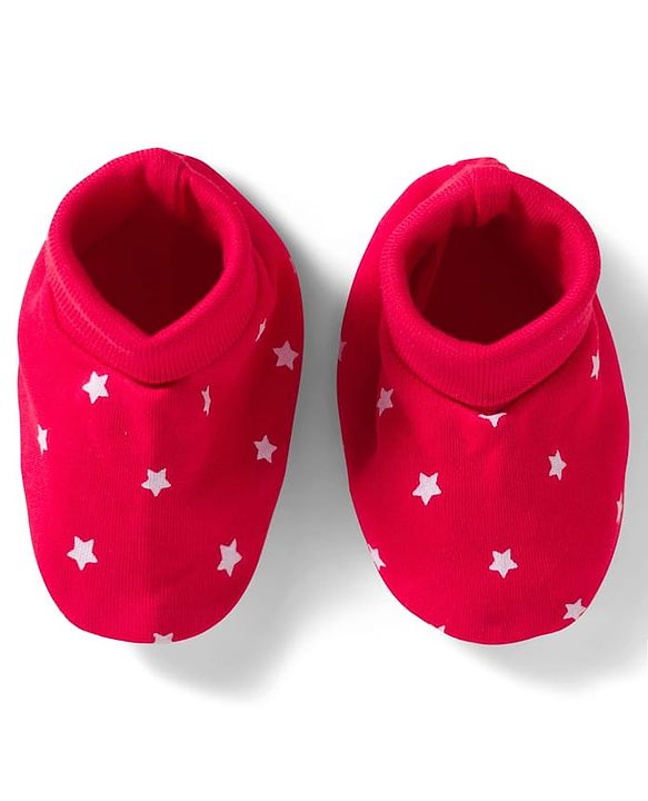 Babyhug 100% Cotton Knit Cap, Mittens & Booties Set with Star Print Red - Diameter 10.5 cm