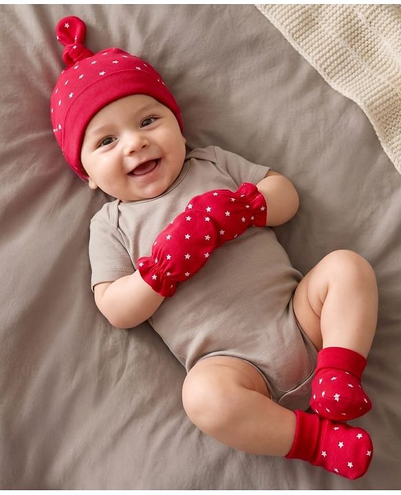Babyhug 100% Cotton Knit Cap, Mittens & Booties Set with Star Print Red - Diameter 10.5 cm