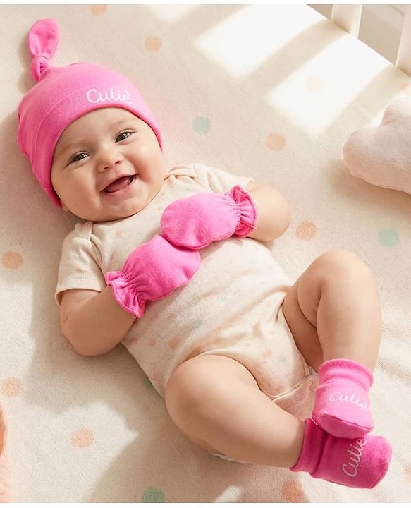 Babyhug 100% Cotton Interlock Knit Cap, Mittens & Booties Set With Cutie Print Pink - Diameter 10 cm