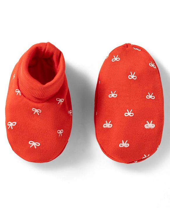 Babyhug 100% Cotton Knit Cap Mittens & Booties With Bow Print Multicolor - Diameter 12.5 cm