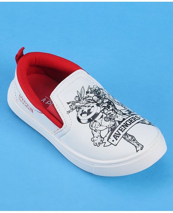 Pine Kids Marvel Slip On Casual Shoes With Avengers Print - White