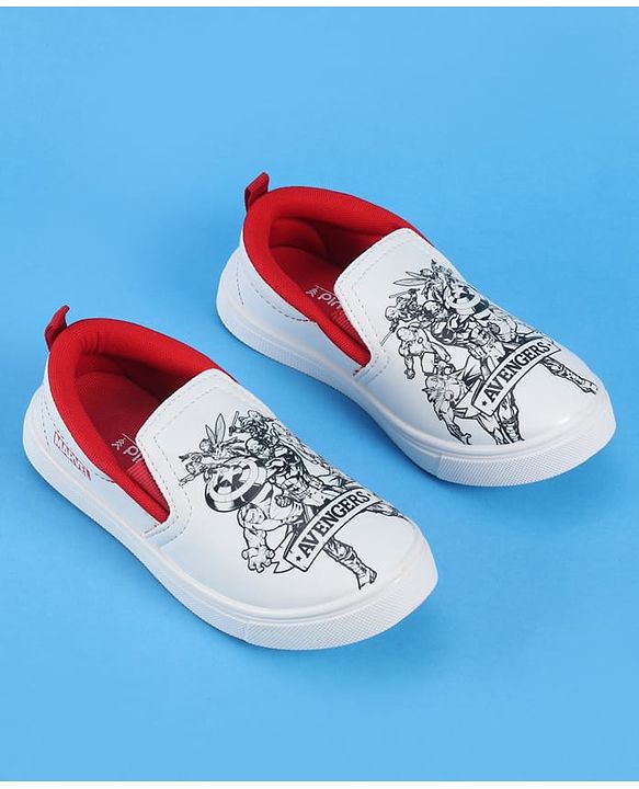 Pine Kids Marvel Slip On Casual Shoes With Avengers Print - White
