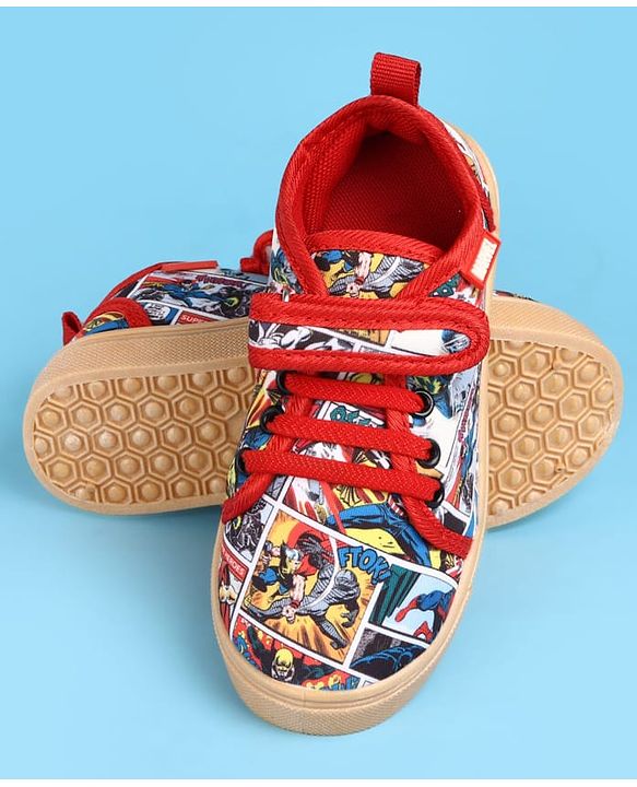 Pine Kids Marvel Slip On Casual Shoes With Avengers Graphics - Multicolor