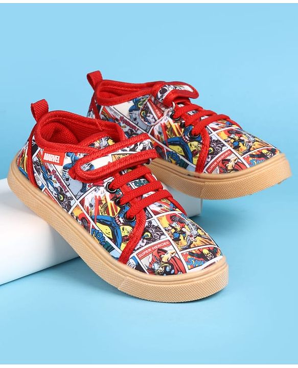 Pine Kids Marvel Slip On Casual Shoes With Avengers Graphics - Multicolor