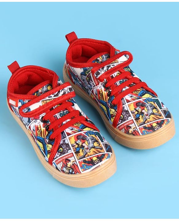 Pine Kids Marvel Slip On Casual Shoes With Avengers Graphics - Multicolor