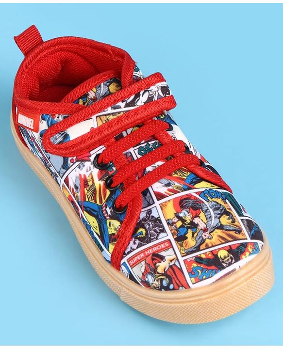 Pine Kids Marvel Slip On Casual Shoes With Avengers Graphics - Multicolor