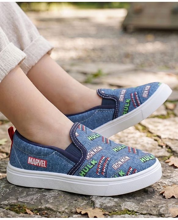 Pine Kids Marvel Slip On Casual Shoes With Avengers Graphics - Blue