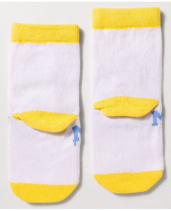 Cute Walk by Babyhug Disney Knit Ankle Length Antibacterial Socks with Minnie Mouse Design Pack of 3 - Multicolor