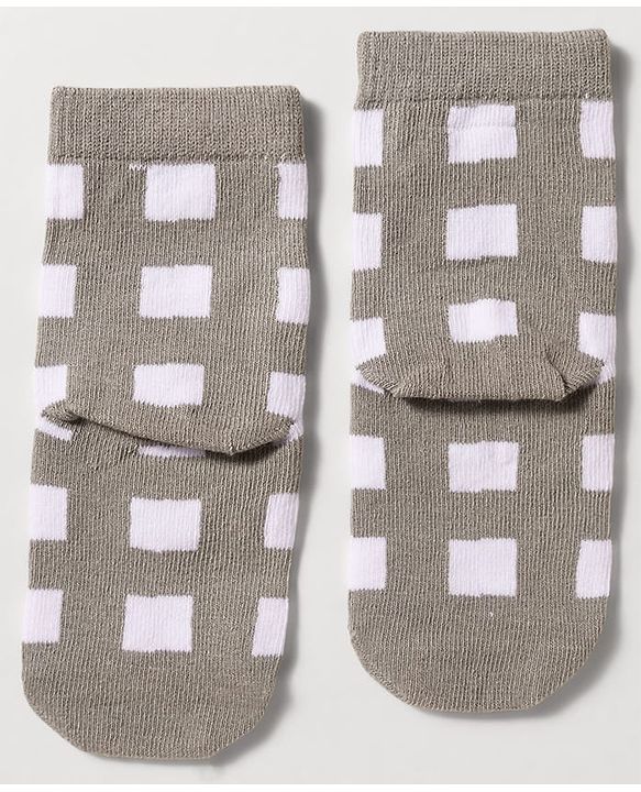 Cute Walk by Babyhug Disney Knit Ankle Length Antibacterial Socks with Winnie the Pooh Design Pack of 3 - Multicolor