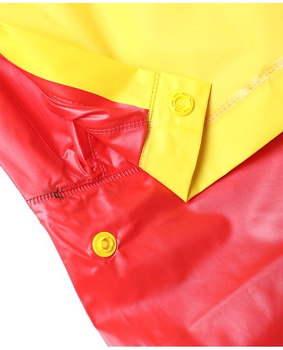 Pine Kids Marvel Full Sleeves Raincoat With Avengers Graphic - Red