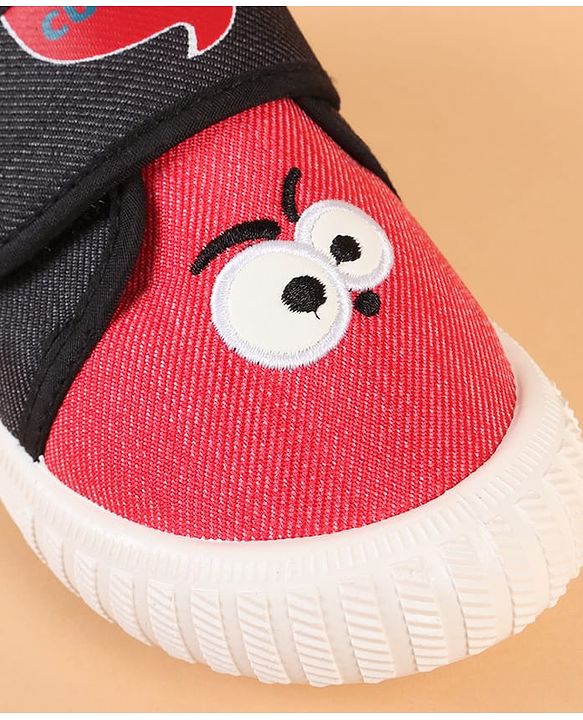 Cute Walk by Babyhug Velcro Closure Casual Shoes with Embroidery Detailing & Text Print - Yellow
