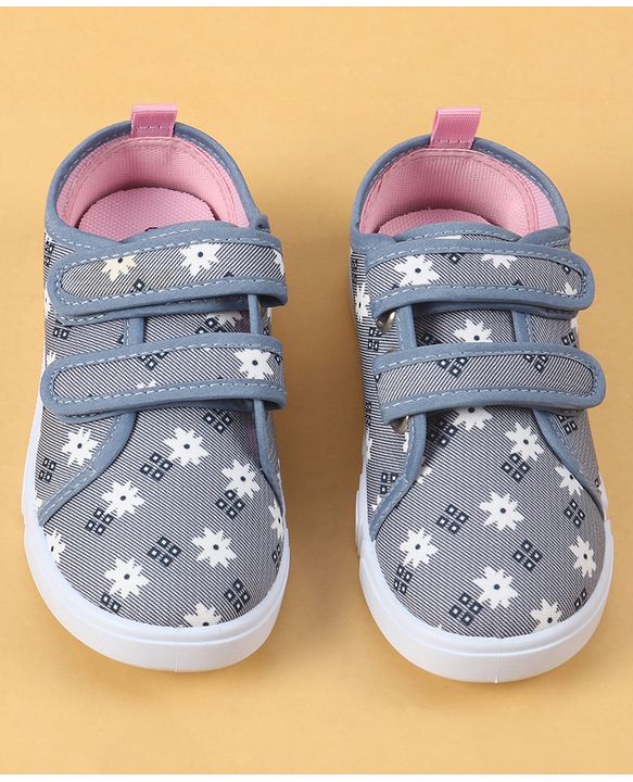 Cute Walk by Babyhug Velcro Closure Casual Shoes with Floral Pint - Blue