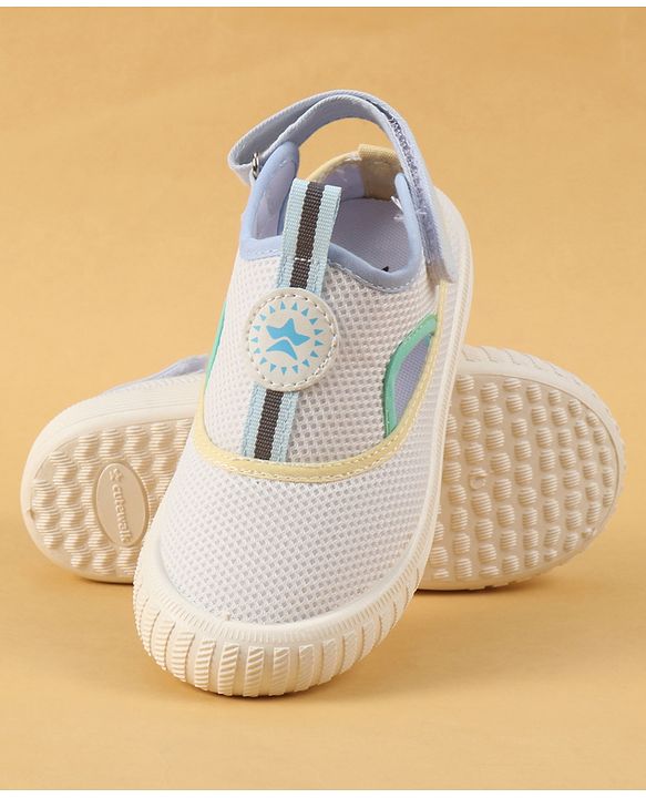 Cute Walk by Babyhug Velcro Closure Casual Shoes with Patch Detailing - White & Yellow