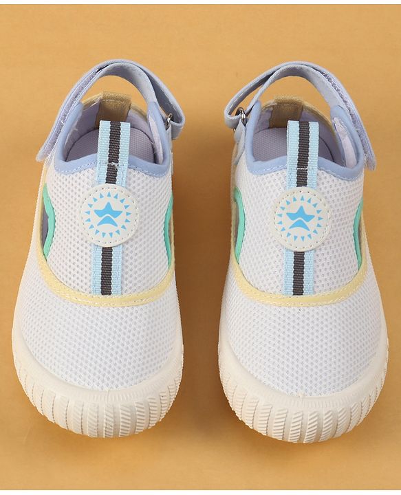 Cute Walk by Babyhug Velcro Closure Casual Shoes with Patch Detailing - White & Yellow