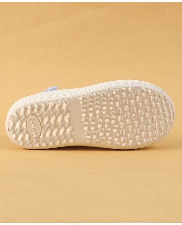 Cute Walk by Babyhug Velcro Closure Casual Shoes with Patch Detailing - White & Yellow