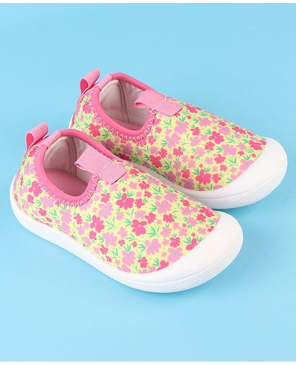Cute Walk by Babyhug Slip On Casual Shoes with Floral Print - Pink