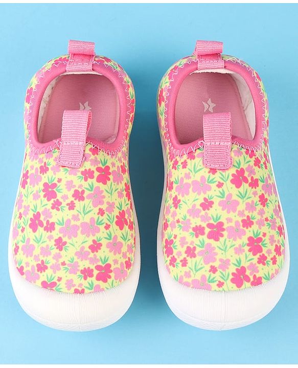 Cute Walk by Babyhug Slip On Casual Shoes with Floral Print - Pink