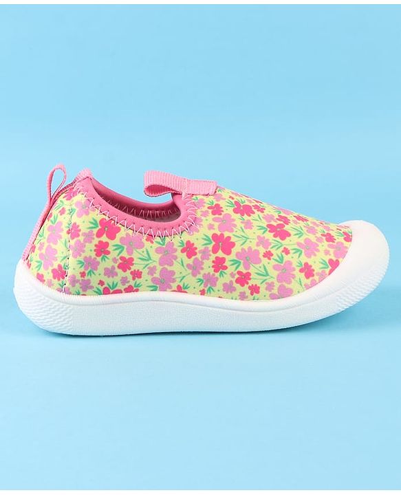 Cute Walk by Babyhug Slip On Casual Shoes with Floral Print - Pink