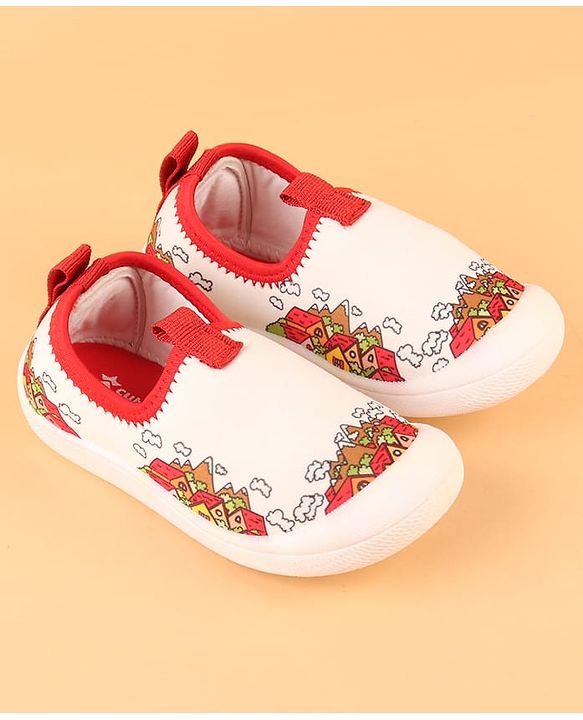 Cute Walk by Babyhug Slip On Casual Shoes with House Print - White