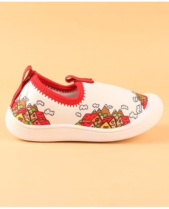 Cute Walk by Babyhug Slip On Casual Shoes with House Print - White