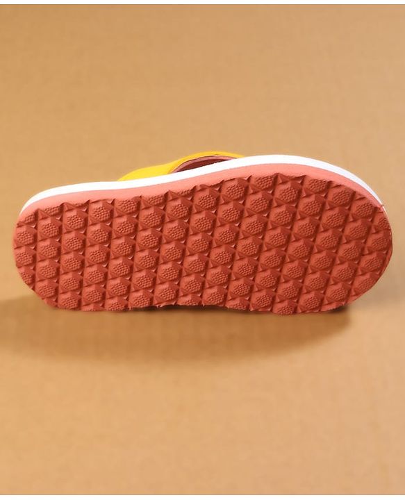 Cute Walk by Babyhug Back Strap Closure Flip Flops with Butterfly Print - Pink