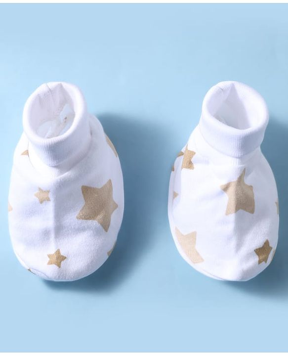 Babyhug 100% Cotton Knit Star Print Mittens and Booties - White