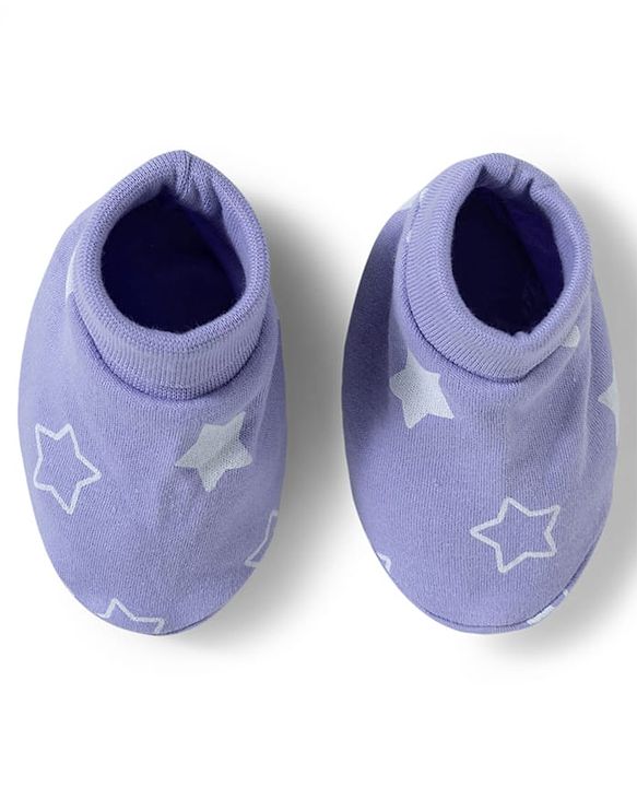 Babyhug 100% Cotton Interlock Knit Star Printed Cap Mittens & Booties Set Lilac - Diameter 10 cm