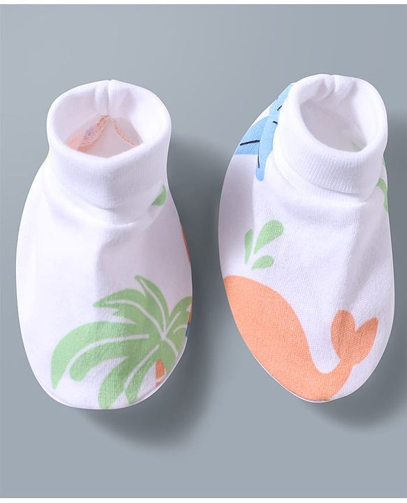 Babyhug 100% Cotton Knit Cap Mitten & Booties with Boat Print White - Diameter 9.5 cm