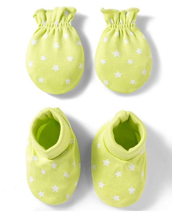 Babyhug 100% Cotton Knit Mittens & Booties With Star Print - Multicolor