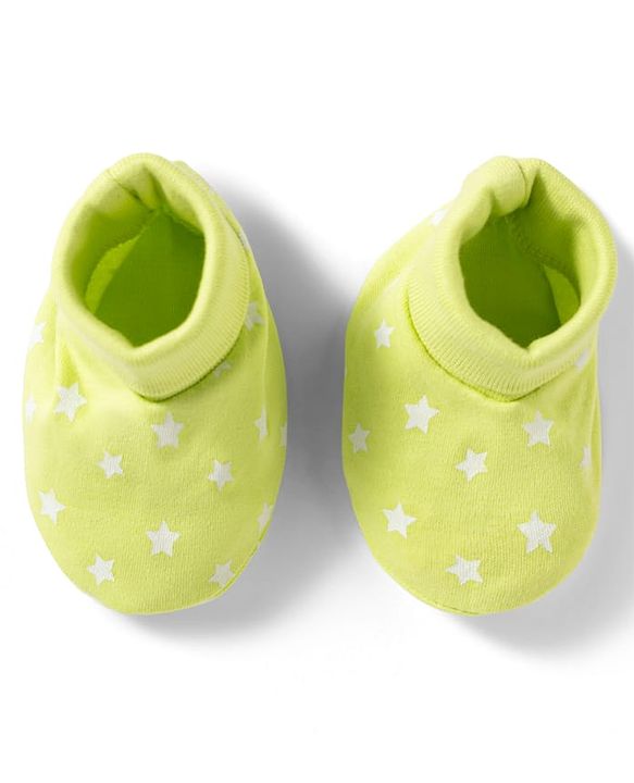 Babyhug 100% Cotton Knit Mittens & Booties With Star Print - Multicolor