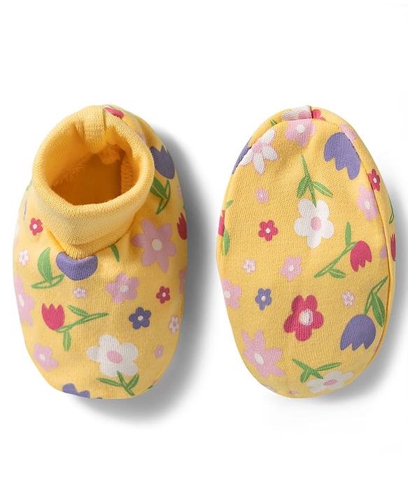 Babyhug 100% Cotton Knit Cap Mittens & Booties With Floral Print Multicolor - Diameter 9.5 cm