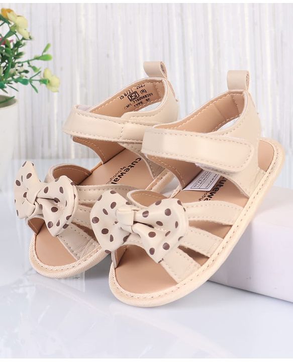 Cute Walk by Babyhug Velcro Closure Booties With Bow Applique & Polka Dots Print - White