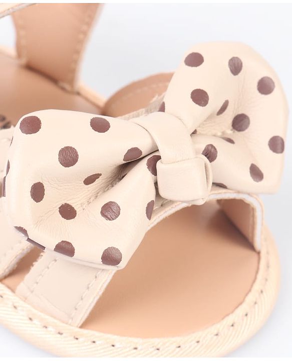 Cute Walk by Babyhug Velcro Closure Booties With Bow Applique & Polka Dots Print - White