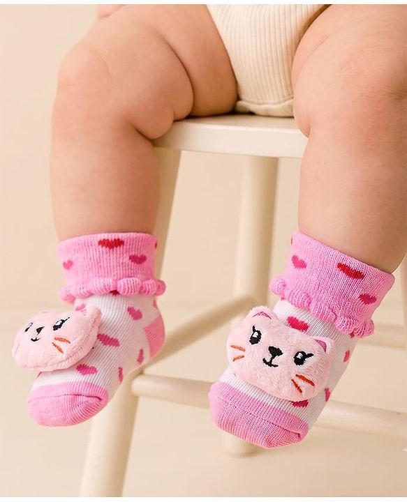 Cute Walk by Babyhug Sock Shoes with Kitty Applique & Heart Design - Pink