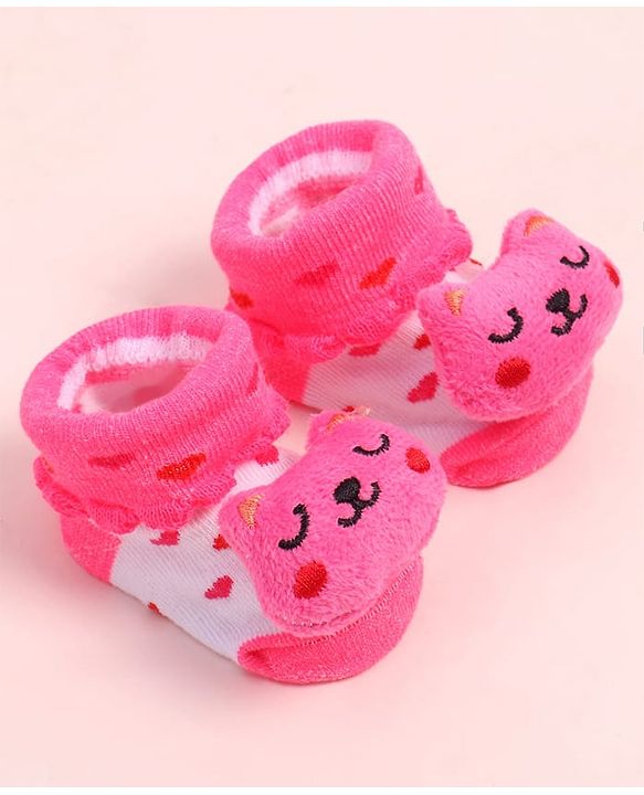 Cute Walk by Babyhug Fabric Ankle Length Socks Shoes with Heart Design & Kitten Applique- Pink