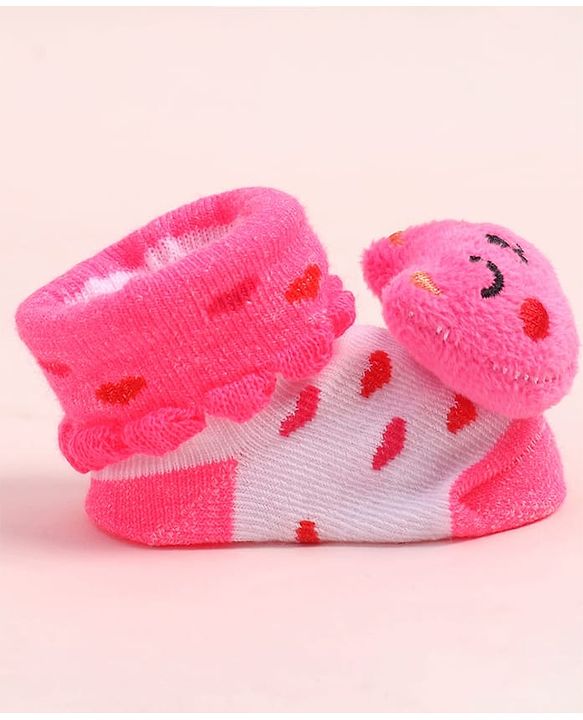 Cute Walk by Babyhug Fabric Ankle Length Socks Shoes with Heart Design & Kitten Applique- Pink