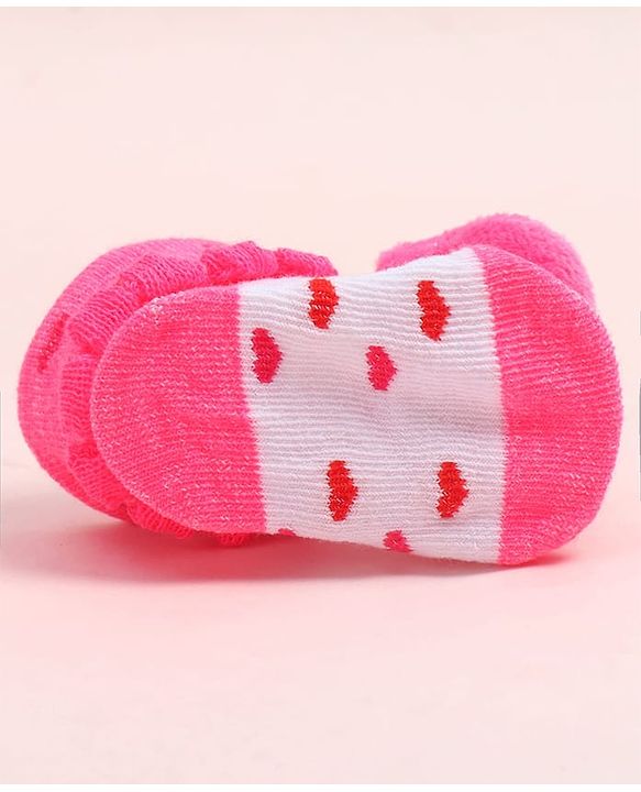 Cute Walk by Babyhug Fabric Ankle Length Socks Shoes with Heart Design & Kitten Applique- Pink